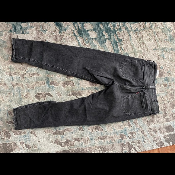 Black Levi’s Wedgie Jeans - Picture 3 of 4
